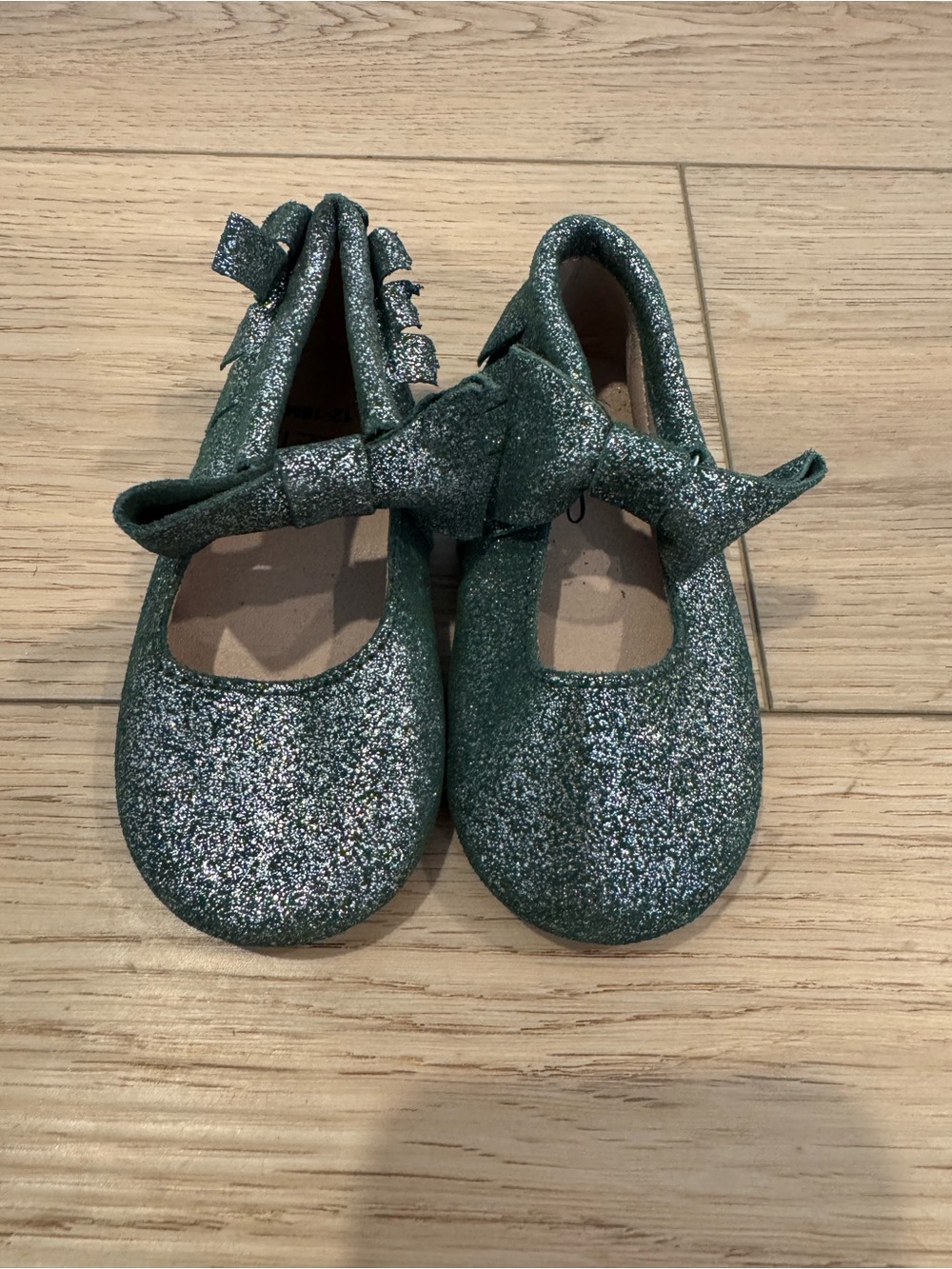 Monkey Feet Glitter Bow Mary Jane Shoes in Emerald Green